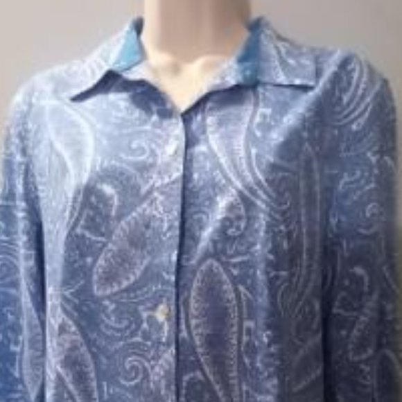Blue & White Paisley Button-down Blouse - Picture 4 of 4
